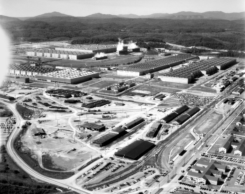 Illustration for article titled Extraordinary Photos of Everyday Life in Oak Ridge, the Secret City